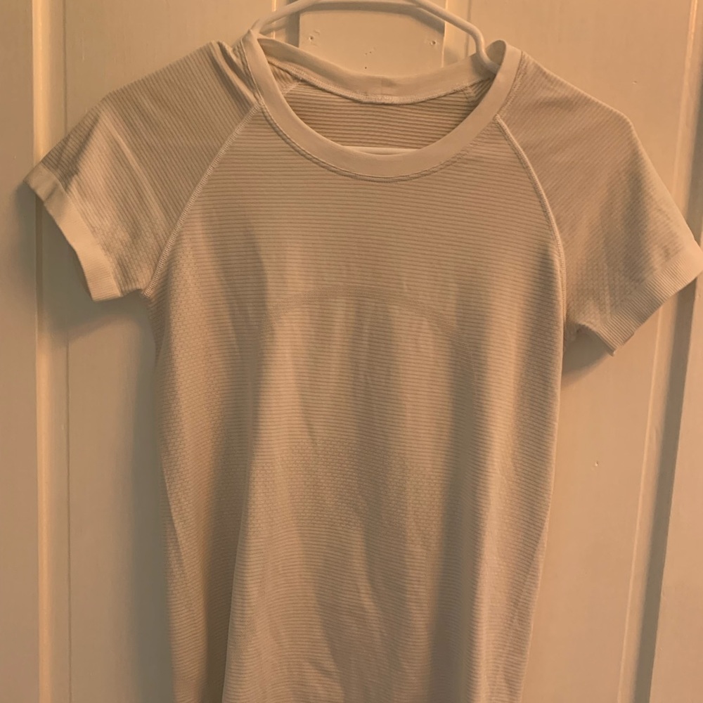 Swiftly Tech Short Sleeve Shirt